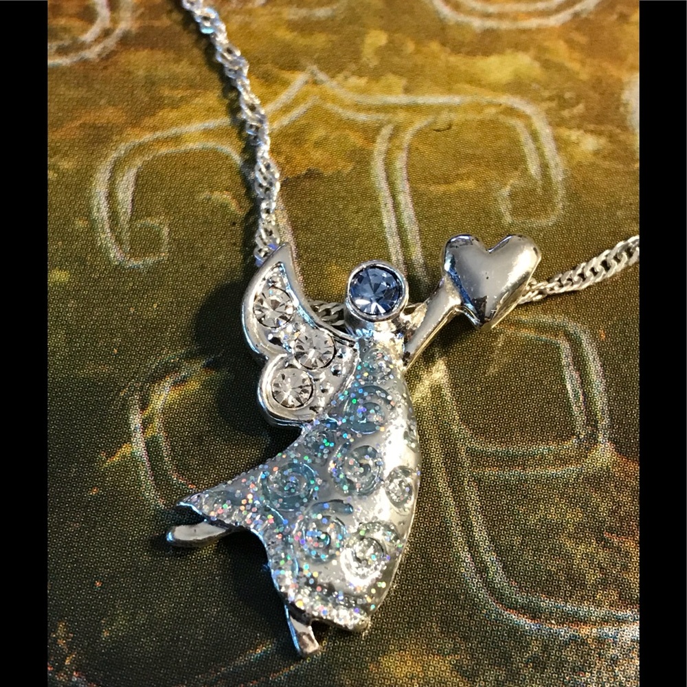 🔆 SALE!!! Silver angel heart pendant necklace